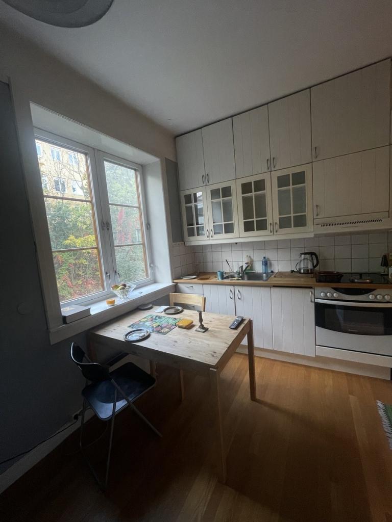 hygelig og funksjonelt kj  i EGET ROM 